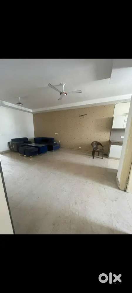 4bhk fully furnished flat vip road