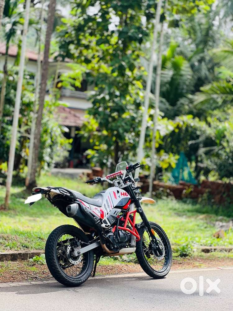 Xpulse 200 rally edition…added high quality handlbar ,crashguard,tail