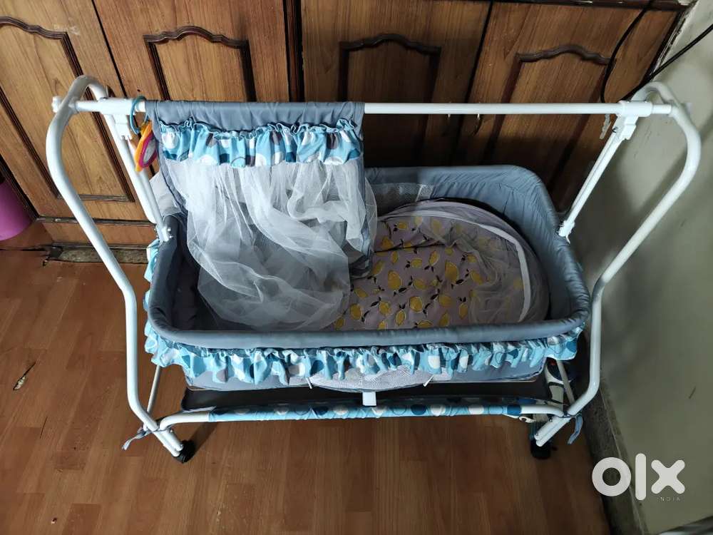 Kiddery Baby Cradle with swing