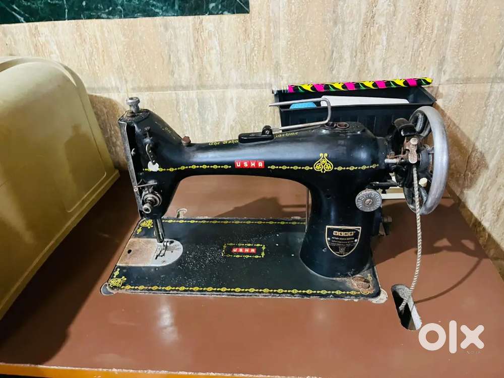 Sewing Machine - Lightly used