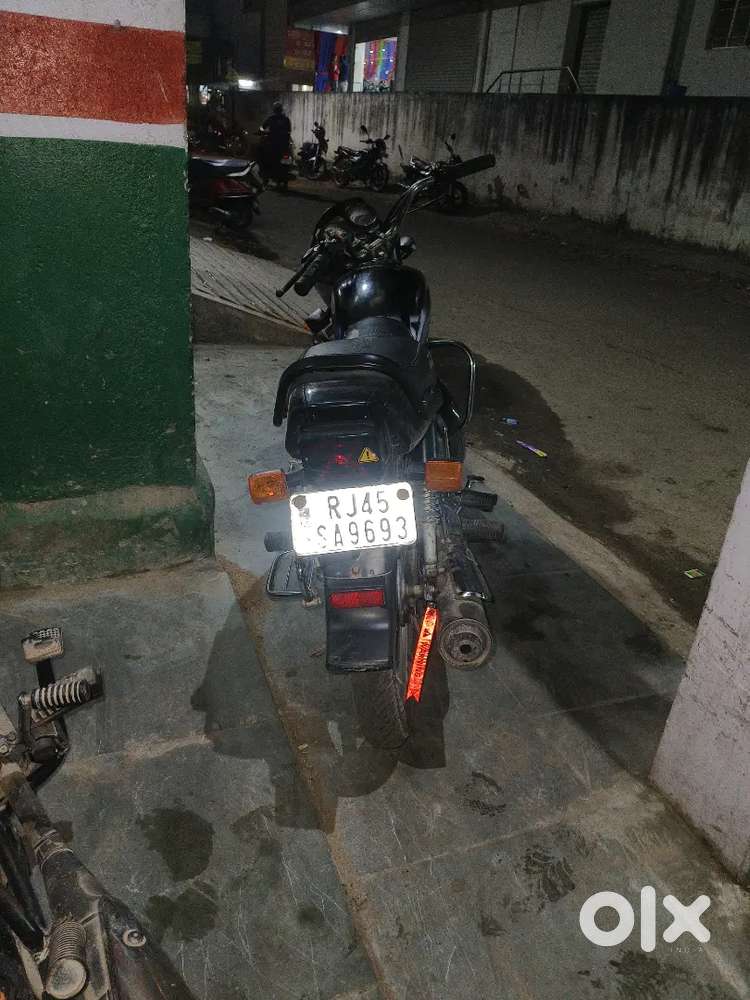 Gadi complete okay ha service karwai hui ha