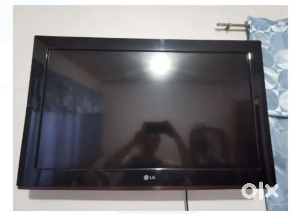 LG 32 inch