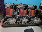 Well maintained Teak wood Five seater sofa set with Teapoy & cushion