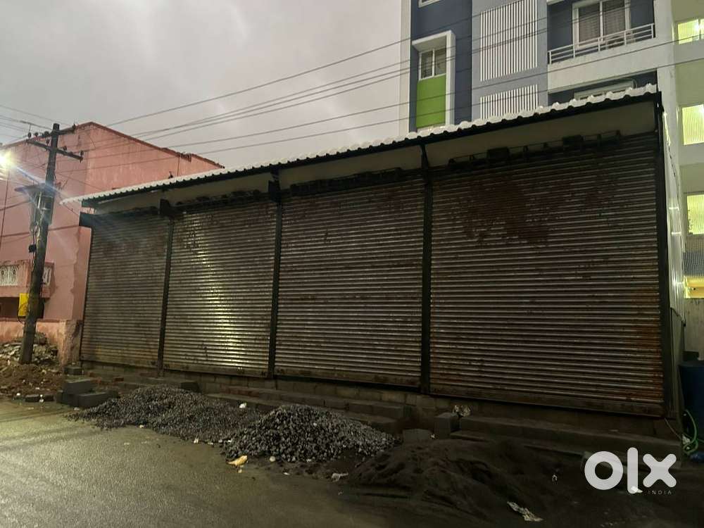 Semi-furnished Commercial space for rent close to Selaiyur 100 ft road