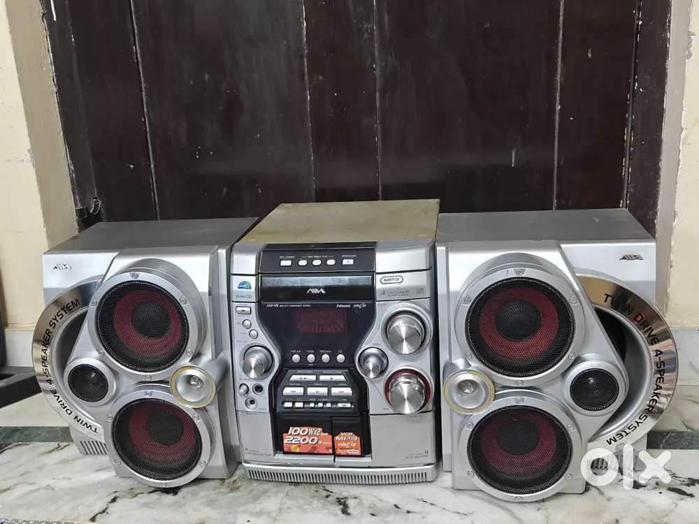 Aiwa Hi-Fi music system home theatre 2 speaker amplifier