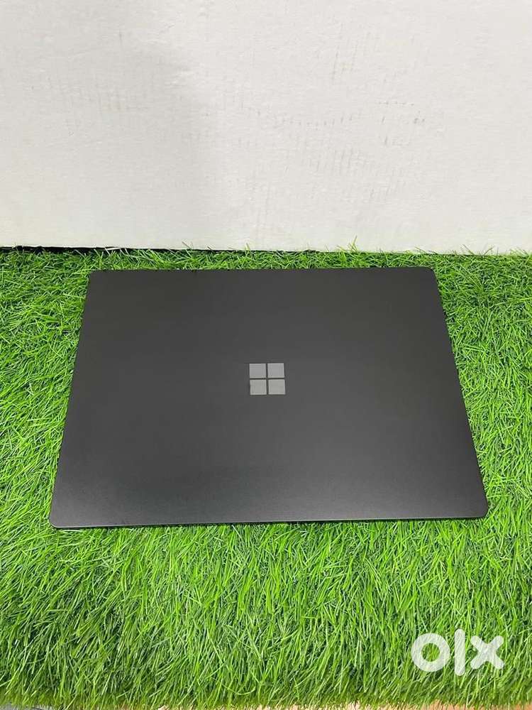 MICROSOFT SURFACE 1951