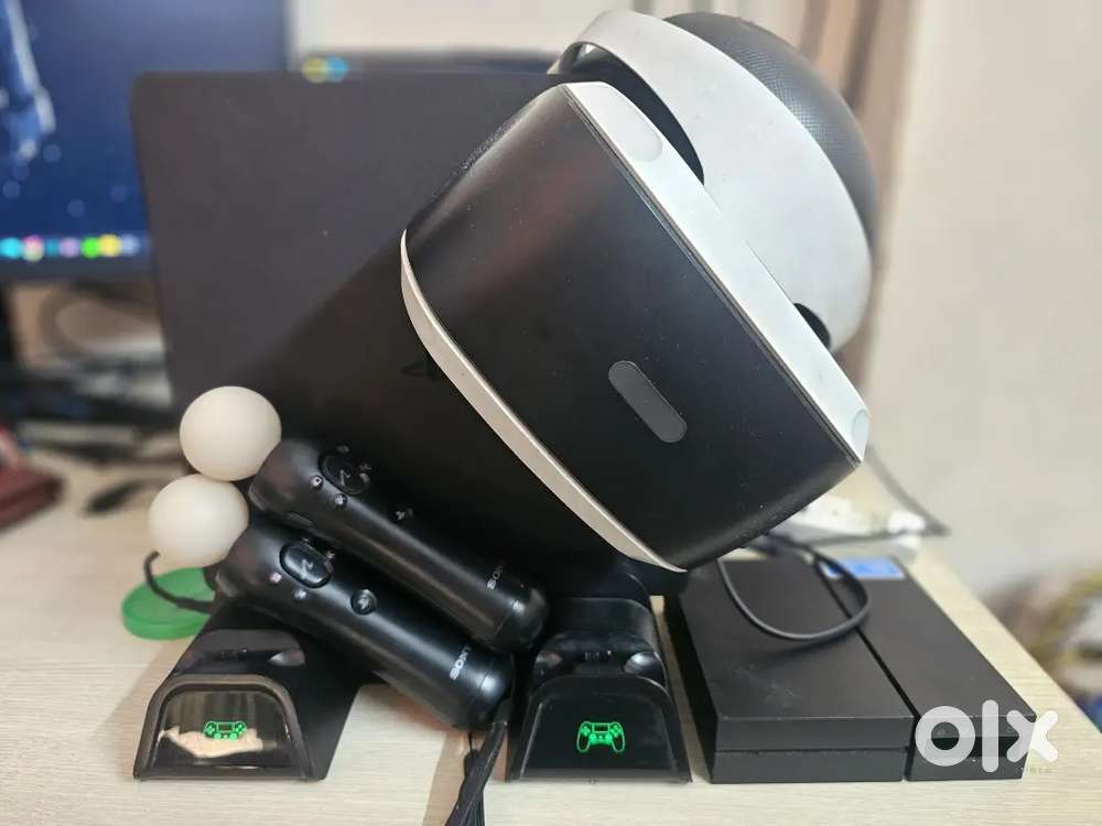 PS4 Slim 1TB + 2 Controller + PSVR 1 with 2 Motion