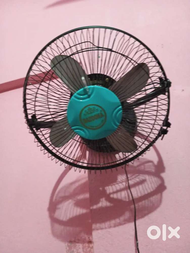 Wall fan only 1 month old