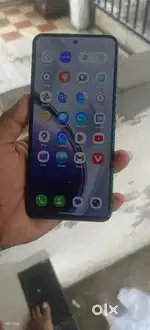 Vivo Y300.