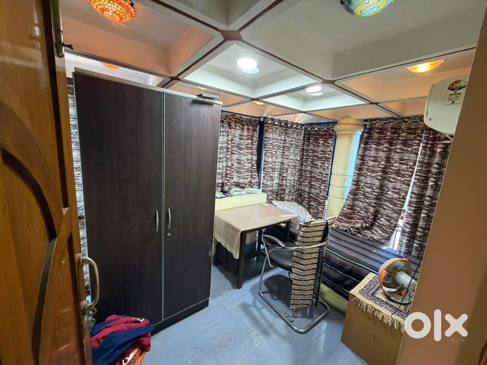 1 Room furnished with bathroom