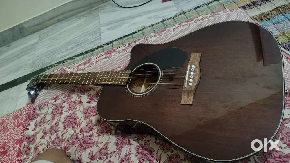 Very premium 10 days old guitar  with bill fender CD60SCE worth 27000