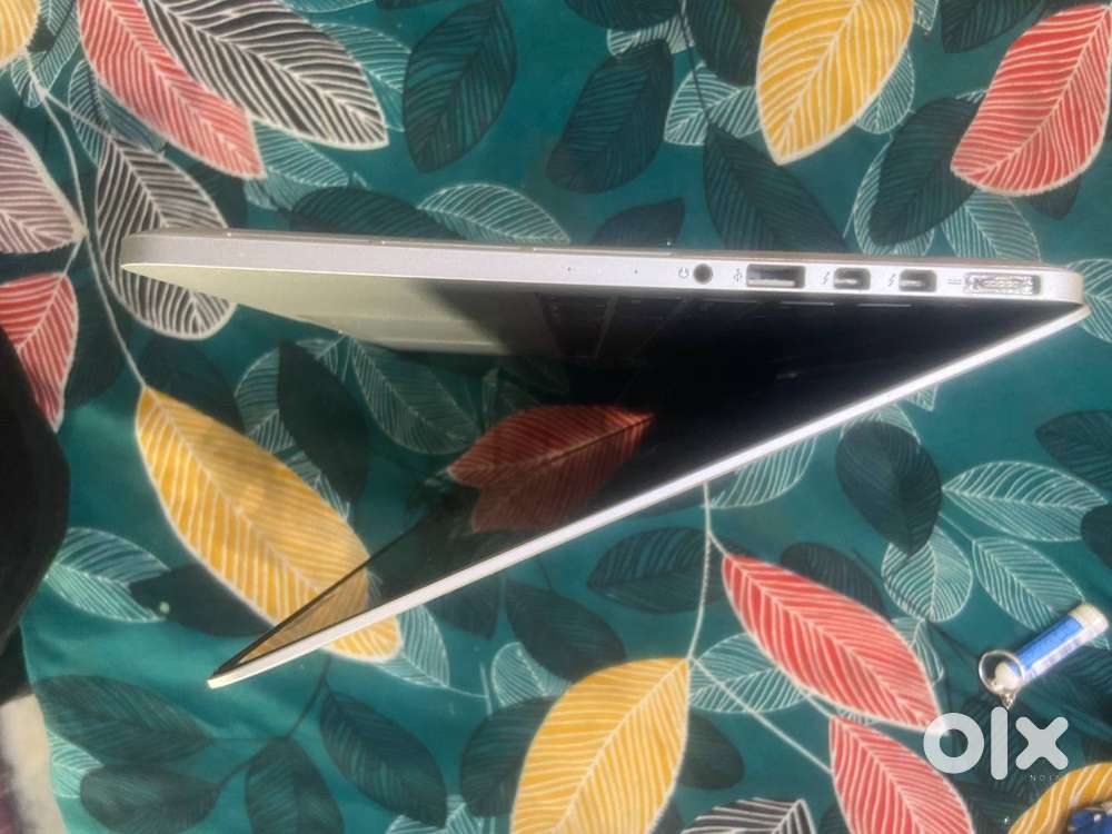 macbook pro 2015model 8 512