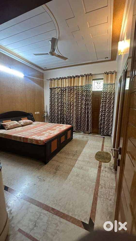 1 ROOME SET FURNISHED WITH AC