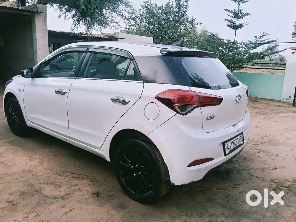 Hyundai i20 2016 Diesel 99080 Km Driven