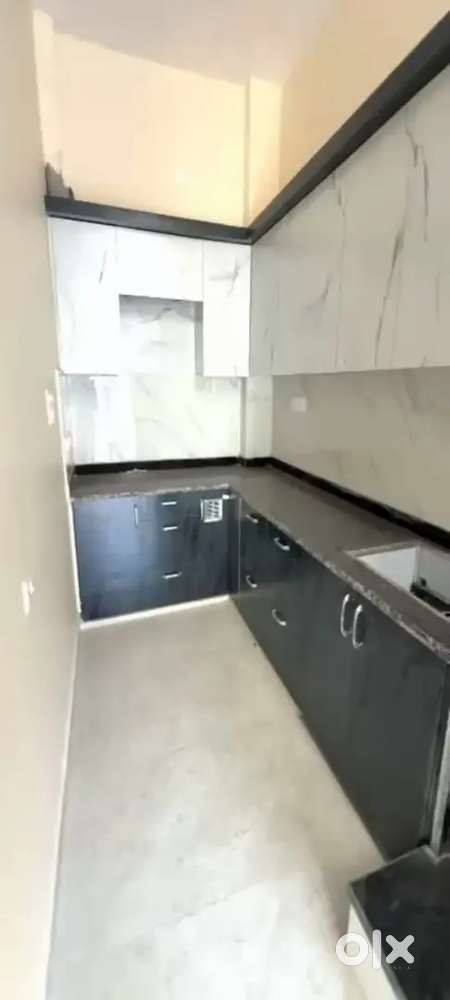 House for sale in your budget. 50gaj ready to move