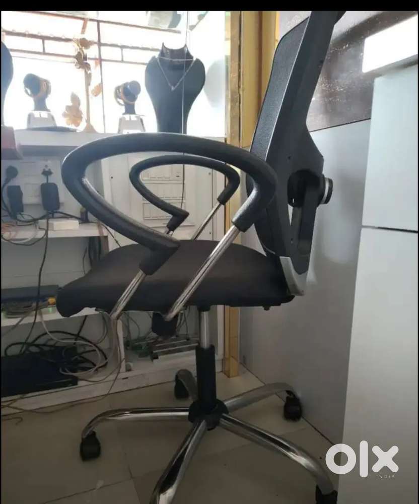 Office chair 2 pic per pic 2000