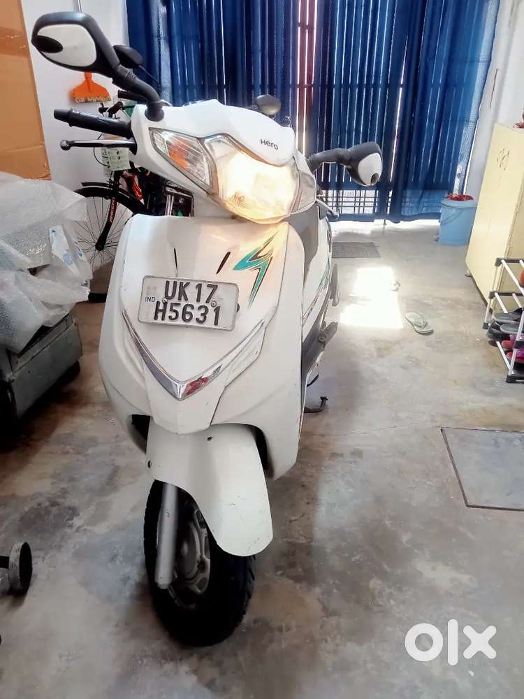 Good condition and new tubeless tyres only self staring problem