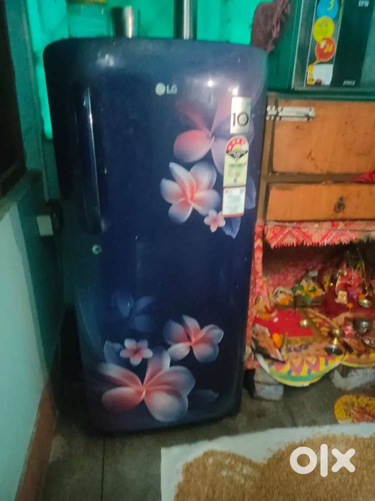 MINT CONDITION LGFRIDGE FOR HOT SALE
