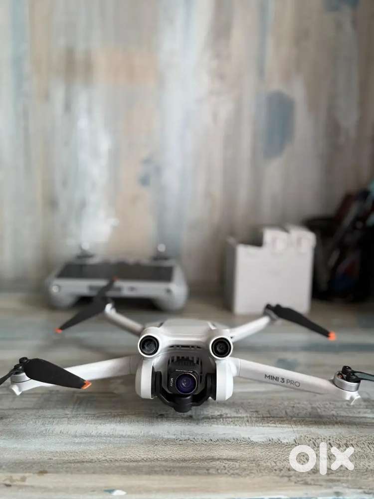 DJI mini 3 pro fly  combo kit with excellent condition