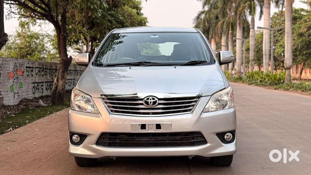 Toyota Innova Crysta 2.4 V, 2012, Diesel