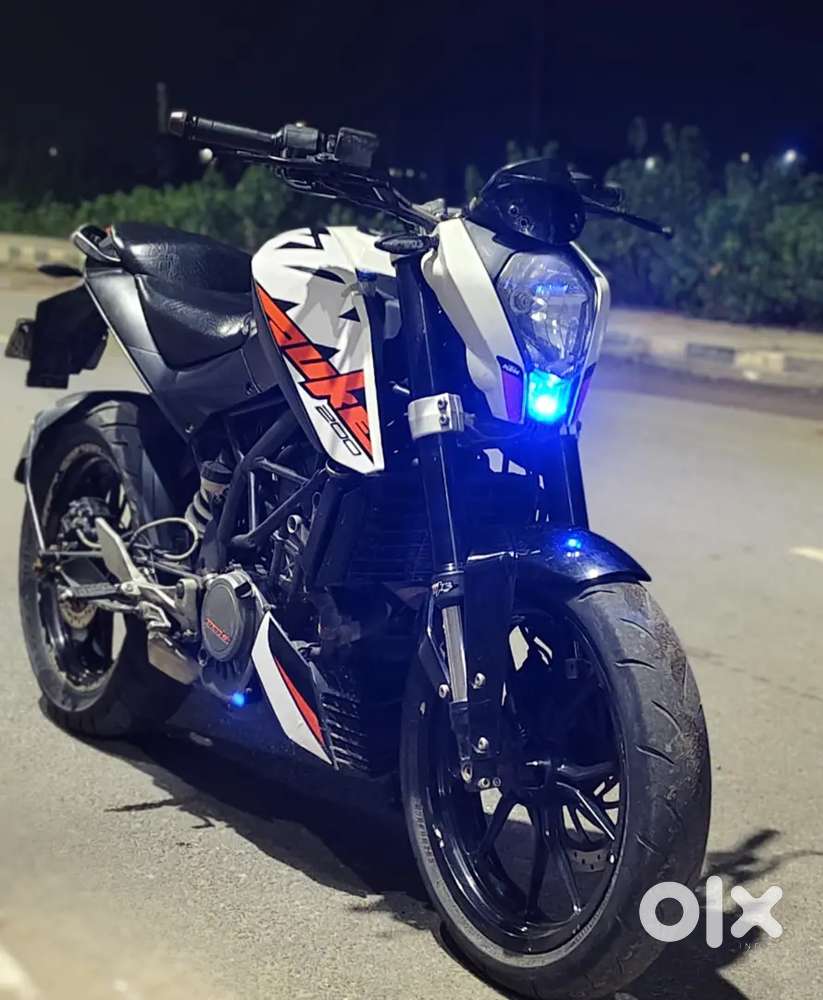 Duke 200 bs3 full condition bike