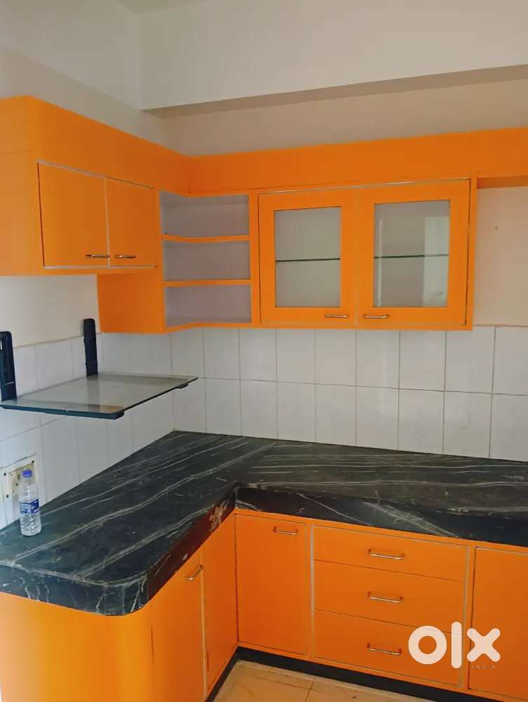3bhk semi furnished flat zoo road