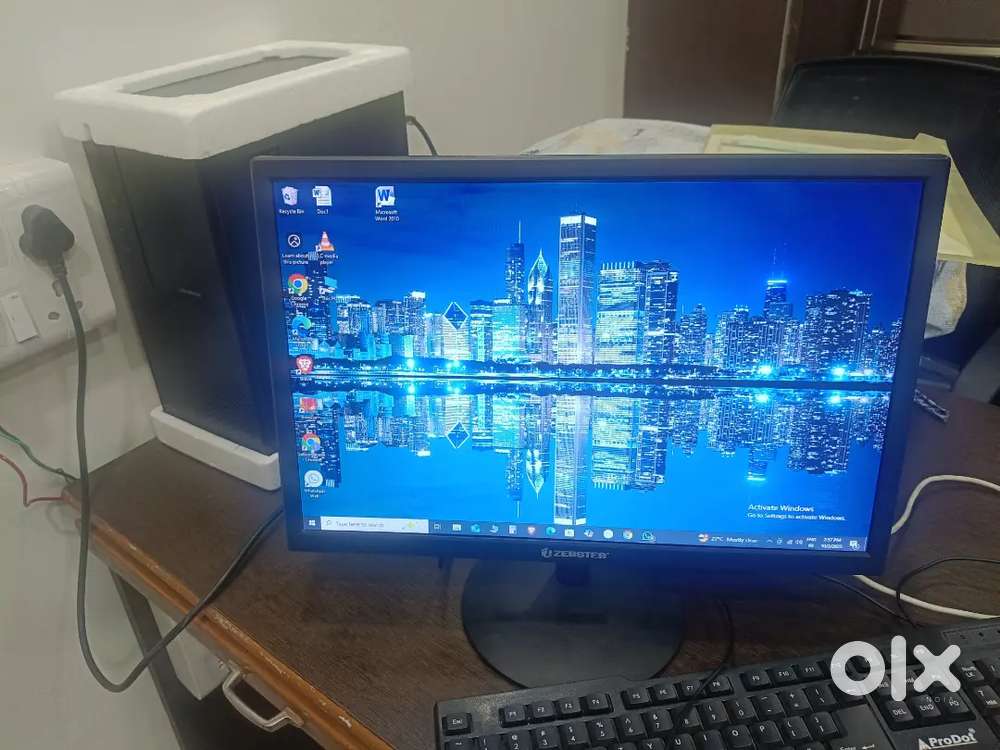 Computer i3 8gb RAM 128 SSD