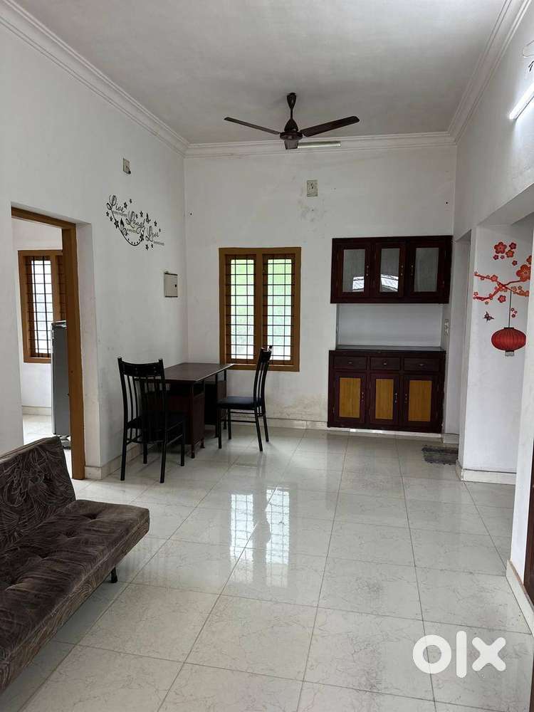 First Floor of independent house Walkable to LF Hospital, East Jn ANK