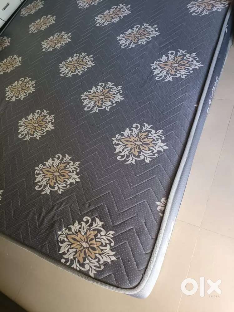 Double Bedsheet 6' * 6.5'