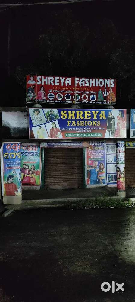 A ready to move dress house on rent