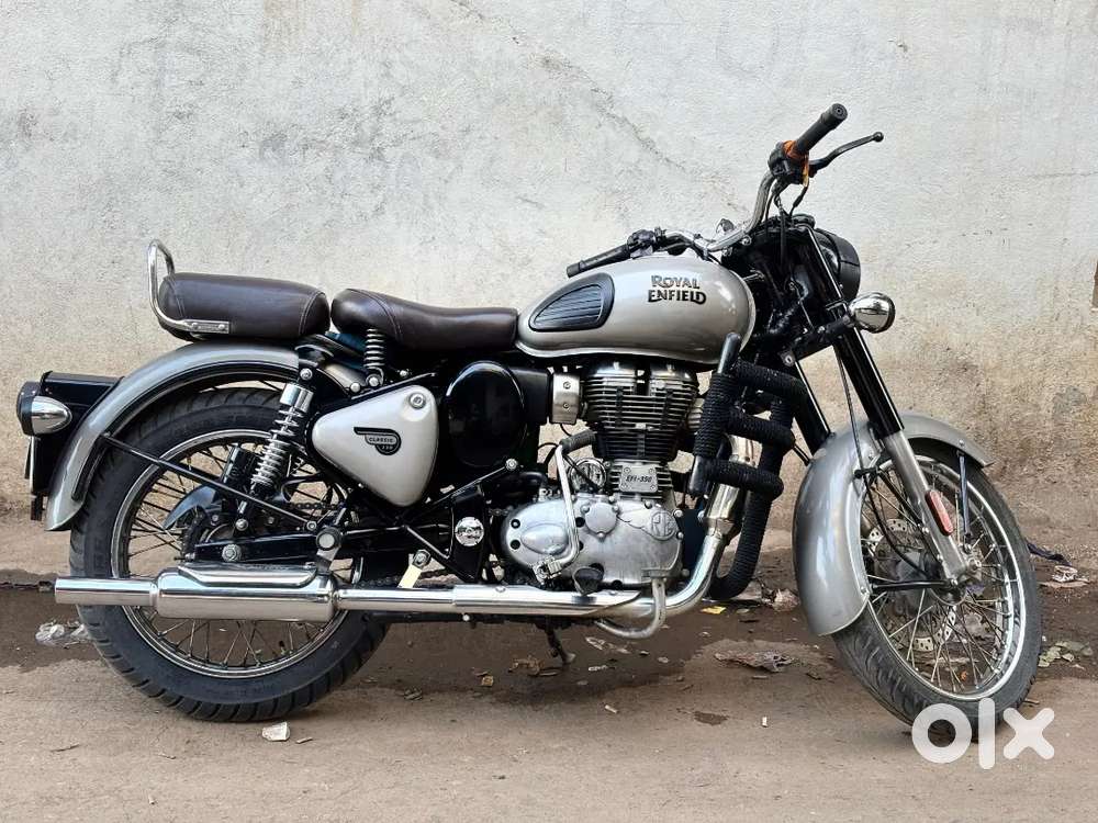 Royal Enfield classic 350 ( Gun Metal Grey)