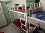 Pg double bed 10& locaker 3 locaker