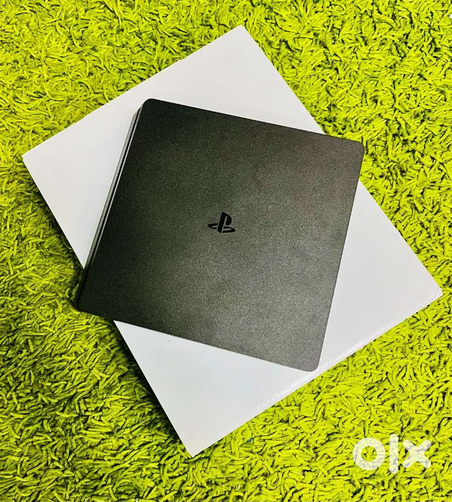 PS4 unboxed like new with warranty
