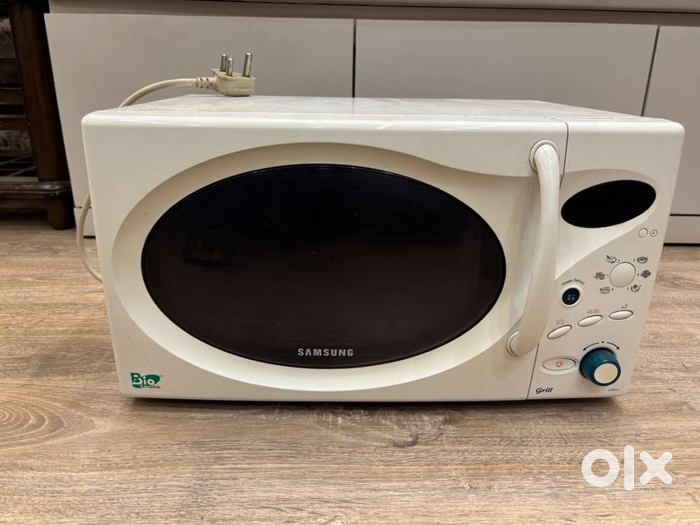 Samsung BioCeramic Microwave with covection and grill