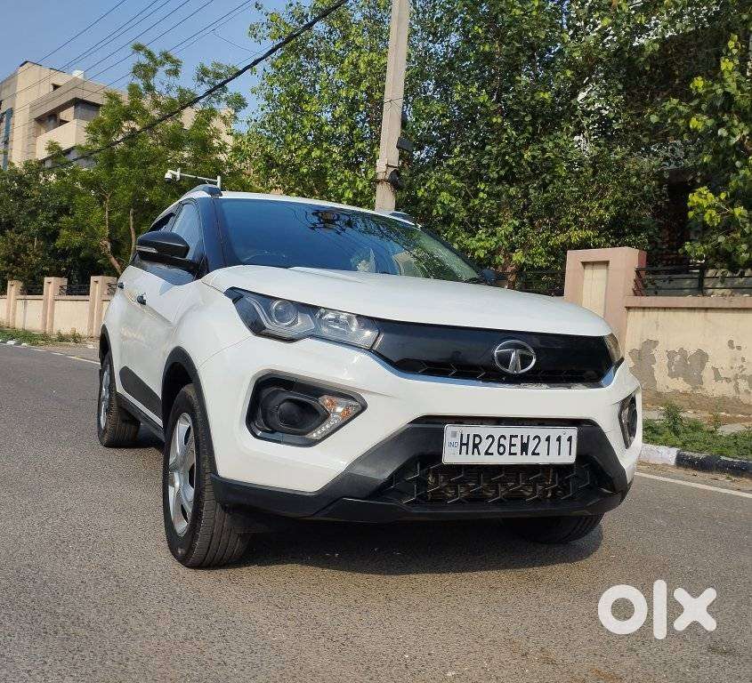 Tata Nexon 1.2 Revotron XMA AMT (S), 2022, Petrol