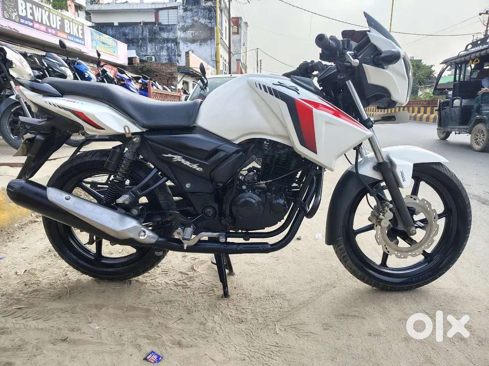 Apache RTR 160 cc एकदम न्यू कंडीशन में कोई भी सिंगल स्क्रैच नहीं है