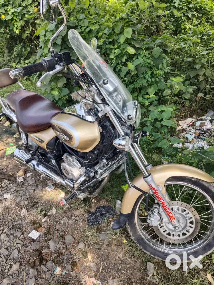 Bajaj avenjer