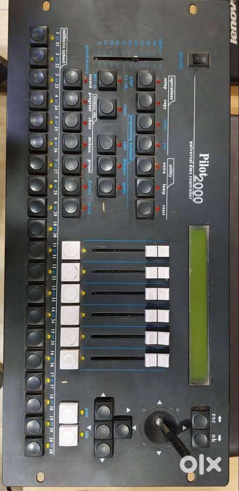 DMX 2000 LIGHT CONTROL MACHINE