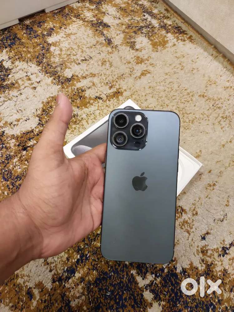 Iphone 15 pro max colour blue titanium 256 gb 95% battery health