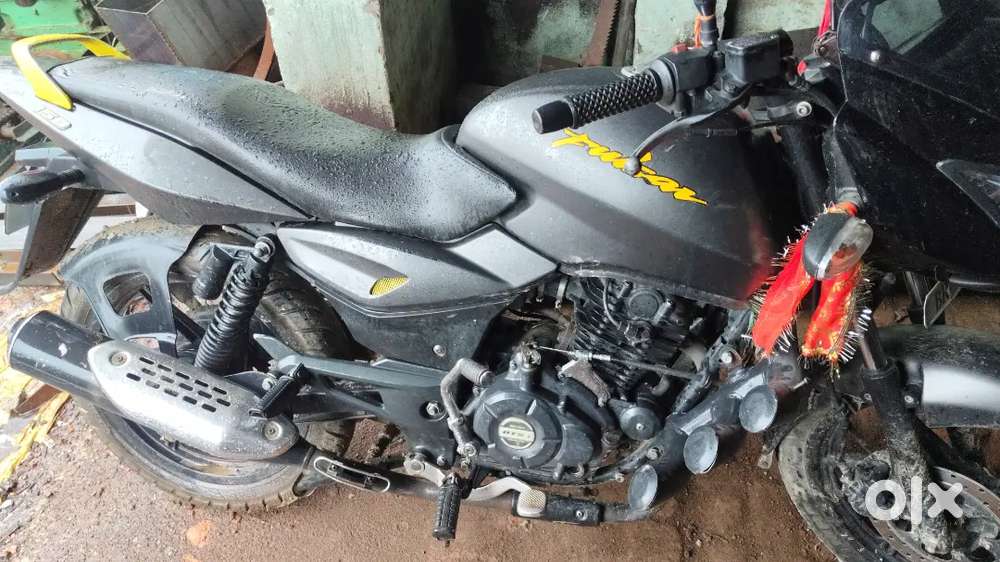 Nice condition bajaj pulsar 150