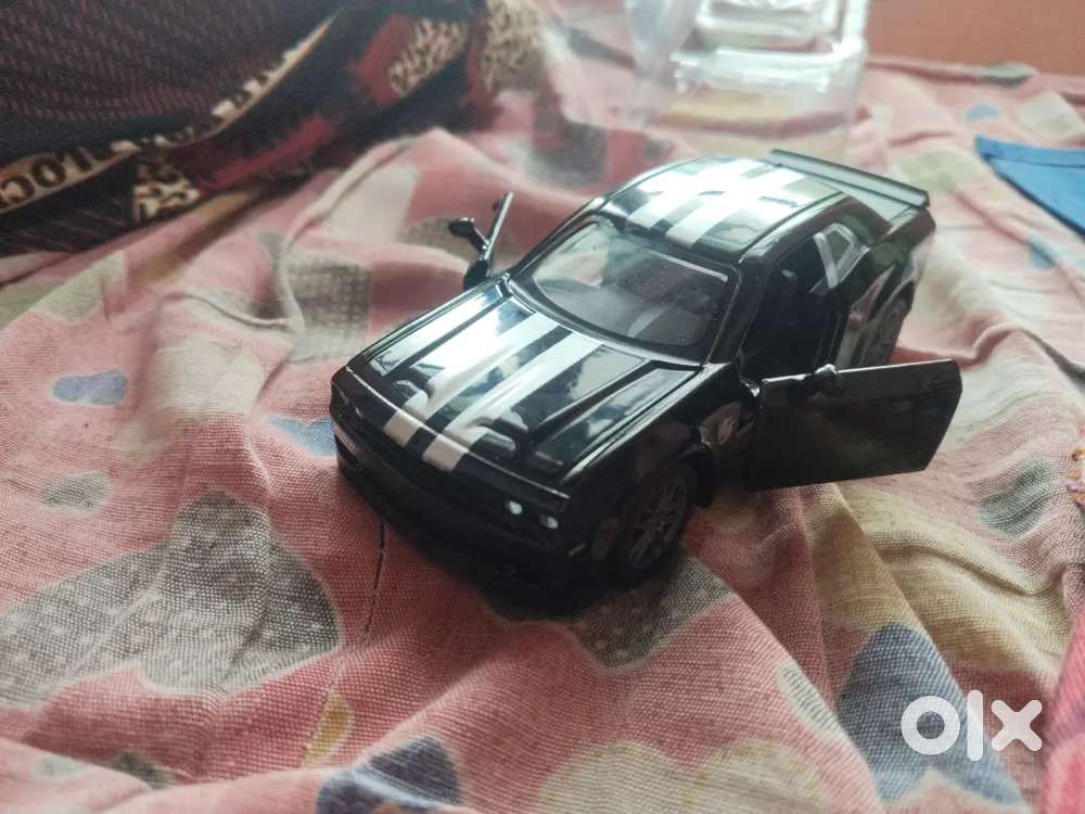Toy car dorge challenger
