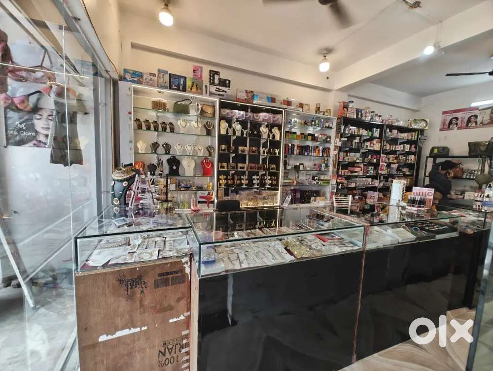 Jewellery cosmetics Furniture
