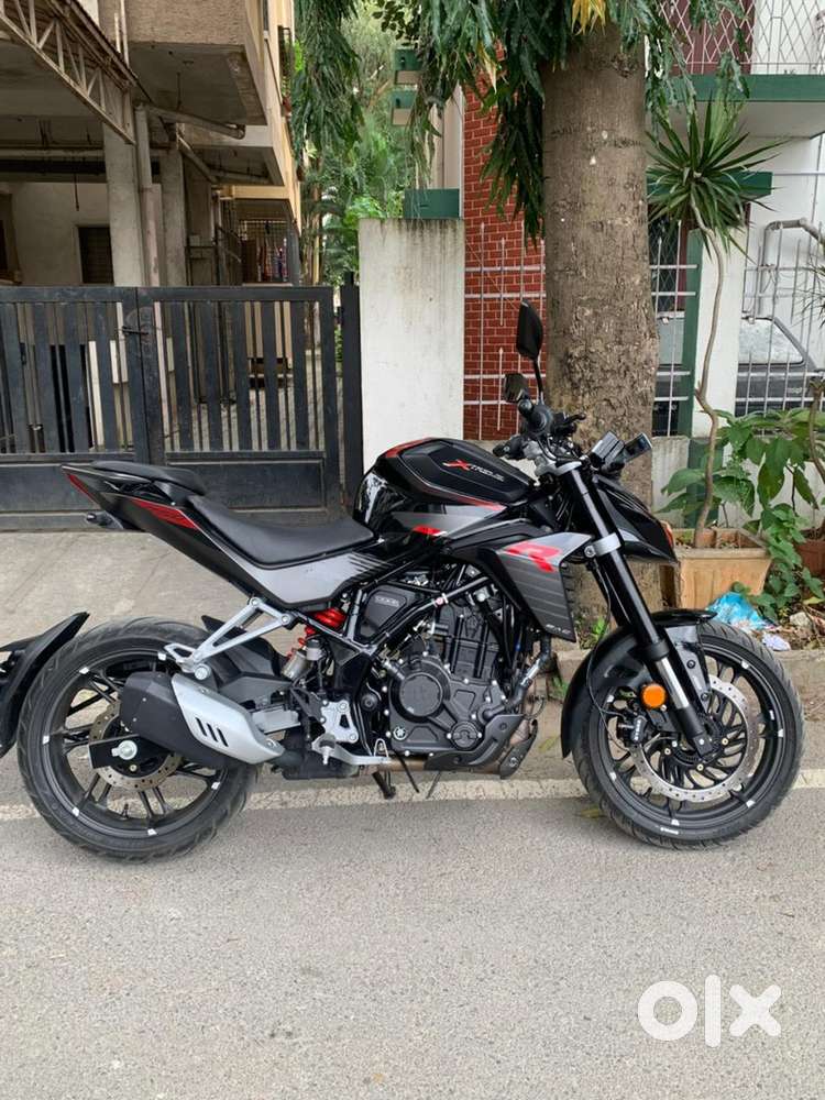 Hero xtreme 250r  2025 model