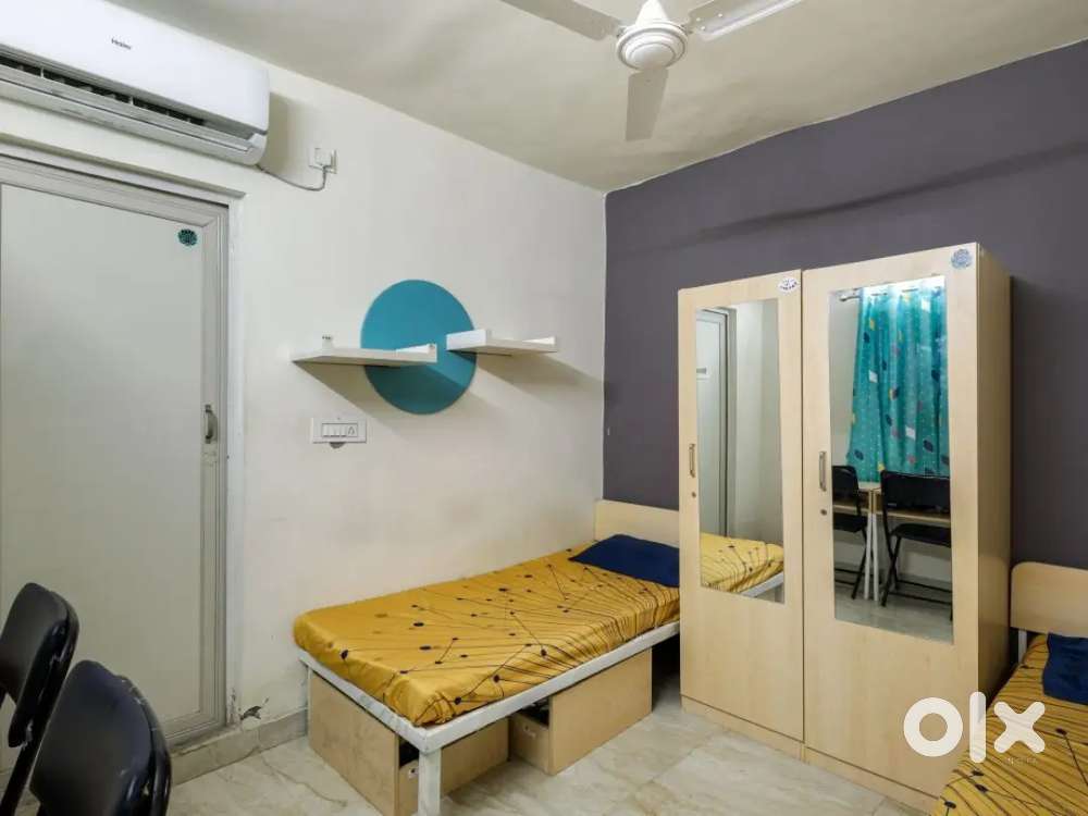 I am looking for room partner flat near to aerocity delhi and airpor