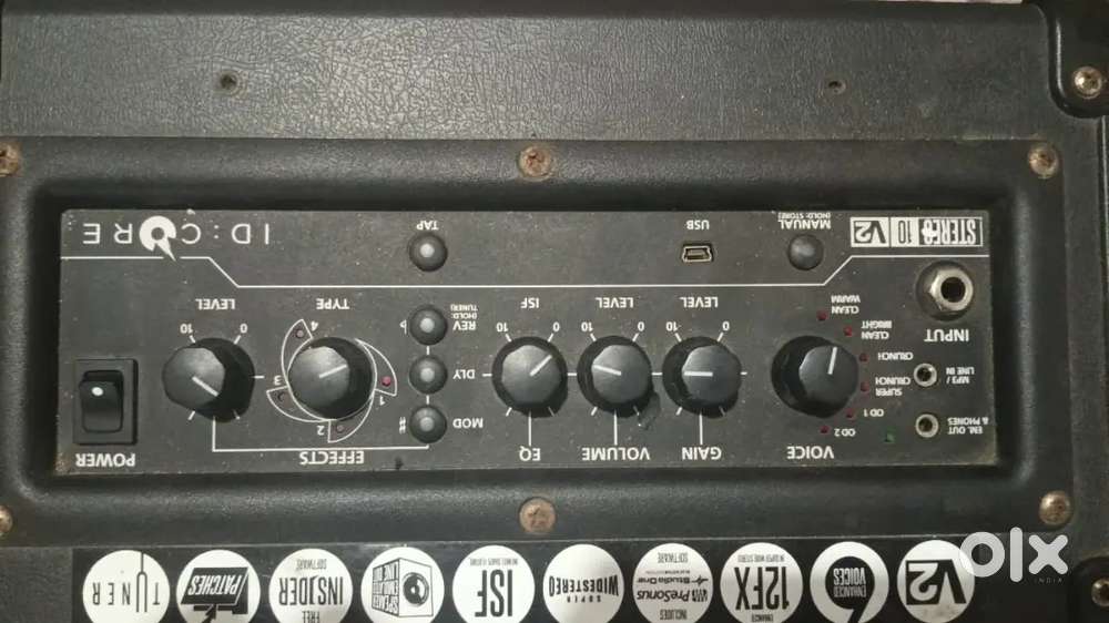 Blackstar ID:Core 20 V4 Stereo Digital Combo Amplifier )