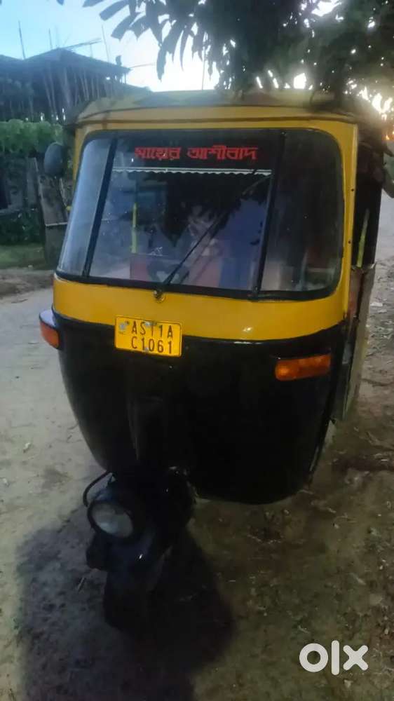Compact Bajaj Auto 2 stok