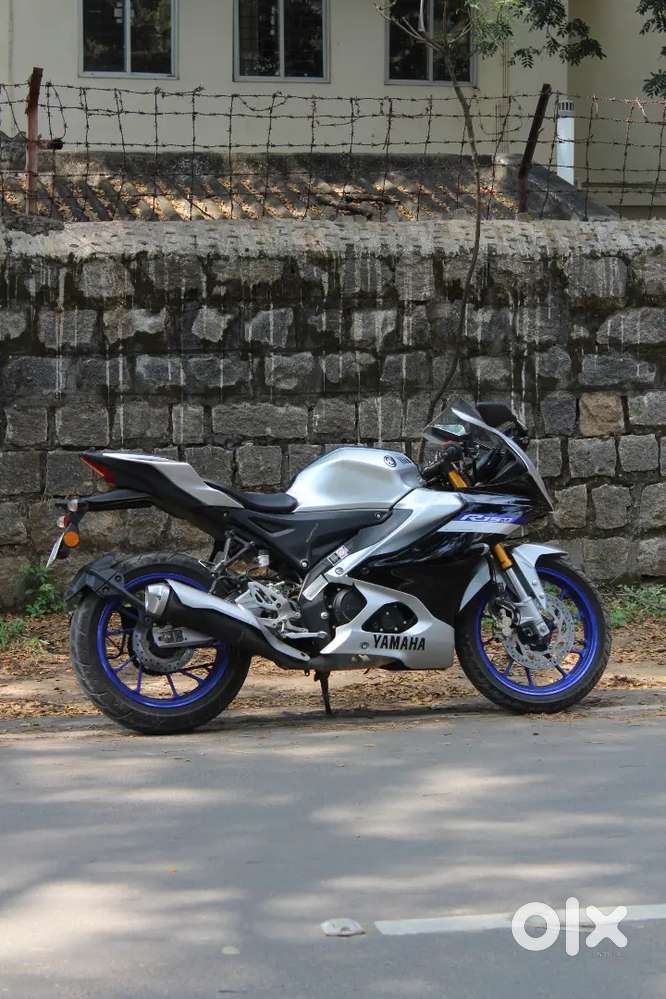 Yamaha r15m bike