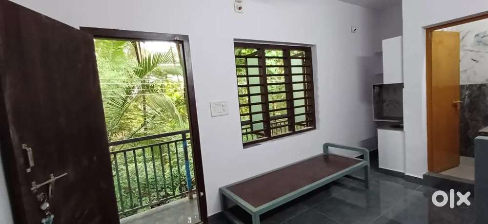 Bachelor Room for rent near sobhacity puzhakkal thrissur