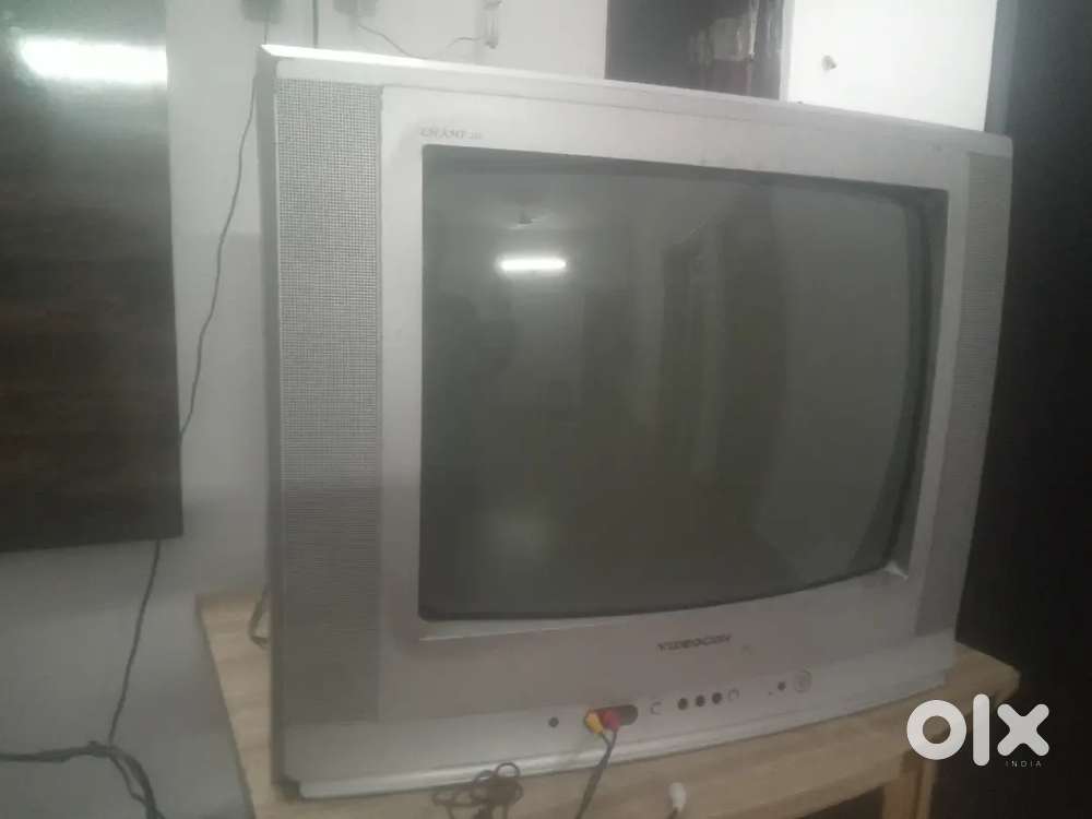 Box tv big size best condition on rs 2500