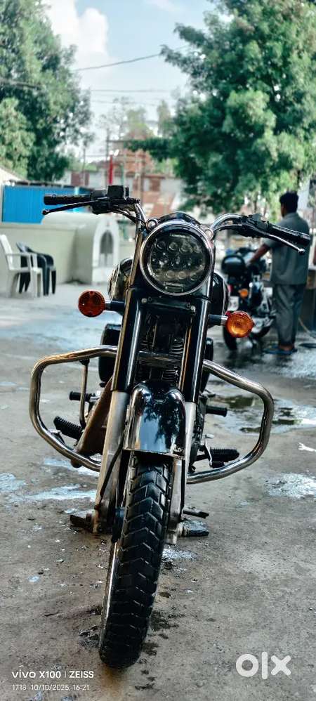 Royal Enfield bullet standard
